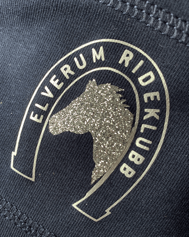 Pannebånd med glitterlogo 