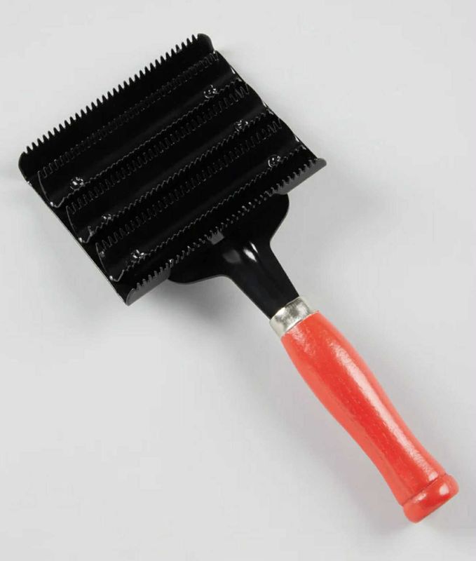 Premiere Equine Jockey Metal Curry Comb